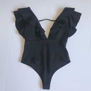 Black Puffy Sleeve Body Suit😍